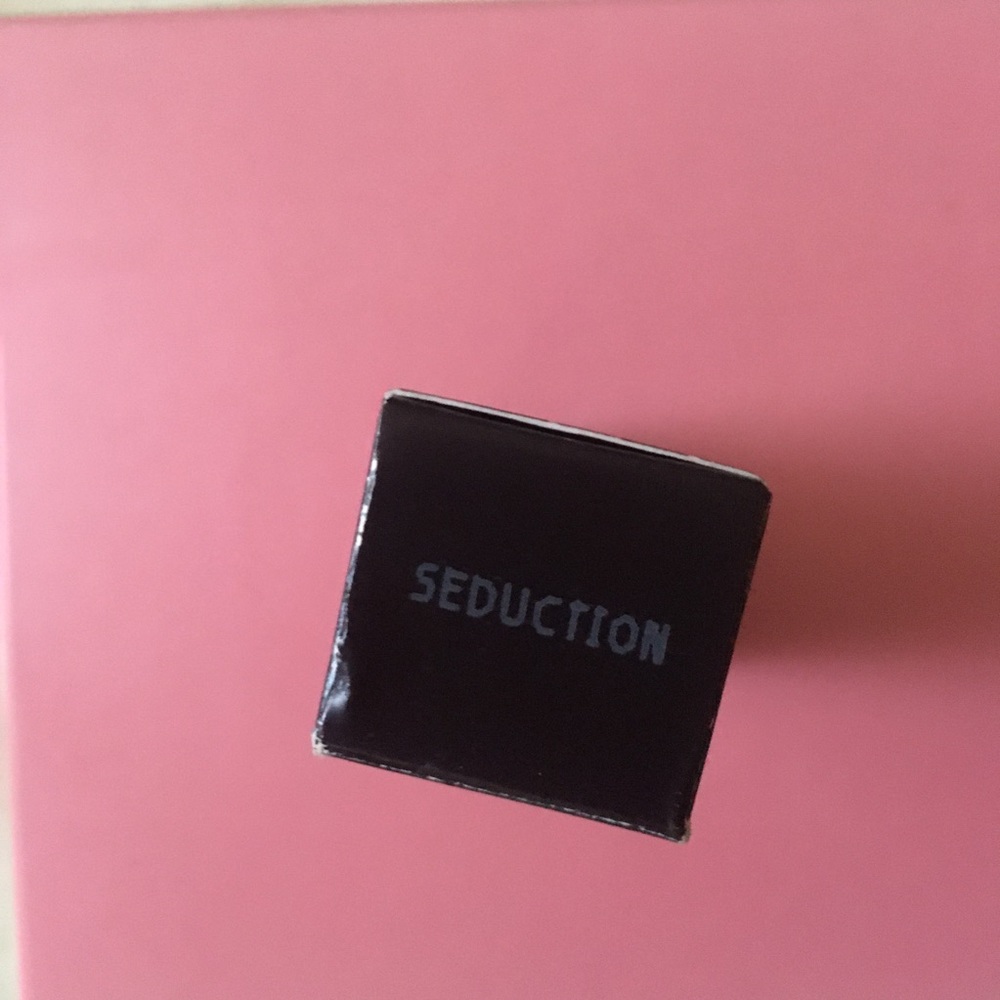 Full Coverage Matte Lipstick “Seduction” - Picture 3 of 4